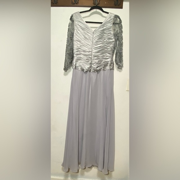 My queen silver FORMAL MODEST MOTHER OF THE BRIDE GROOM DRESS M - Picture 11 of 15